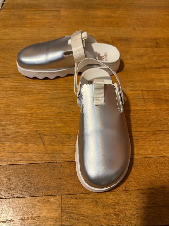 Sorel Shoes - Sorel Viibe Silver Metallic Slip-On Clog